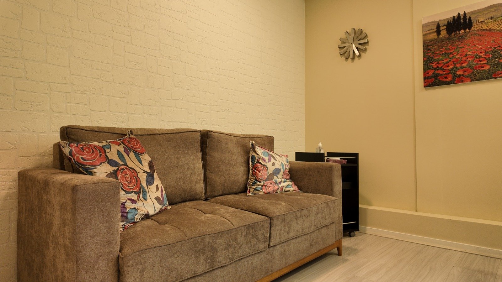 WhatsApp Image 2025-10-21 at 11.24.00